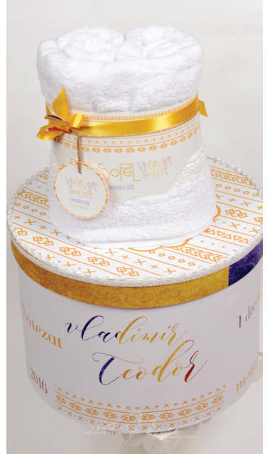 Trusou de botez brodat ideal pentru 1 Decembrie Romania,  Traditie romaneasca 8